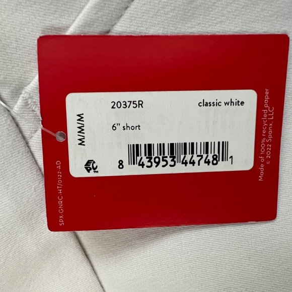 NEW Spanx On the Go Ultimate Opacity Classic White Shorts - Picture 6 of 13